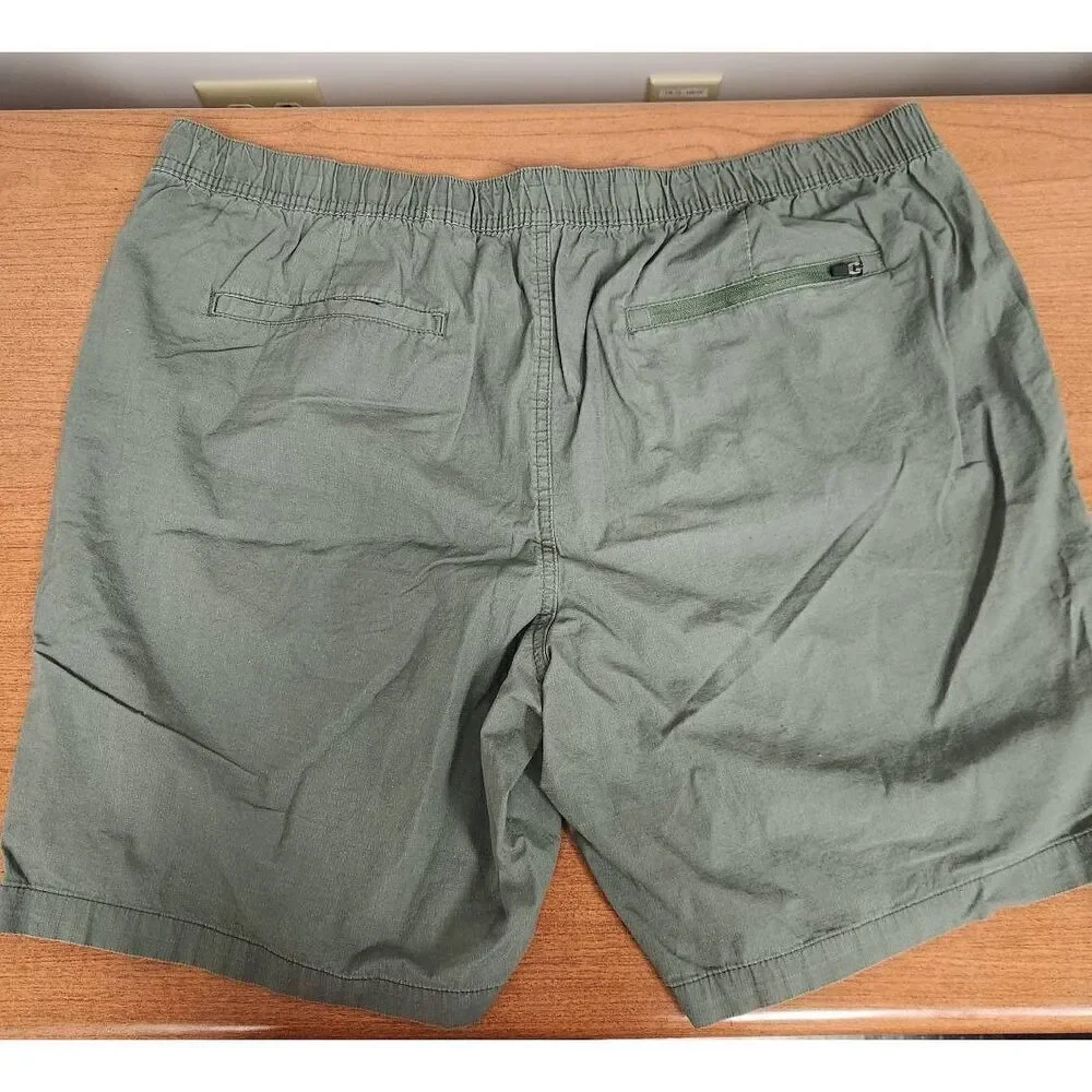 George Men's Green Shorts, Size XL, 40-42 Elastic Waist, Snap and Zip Closure